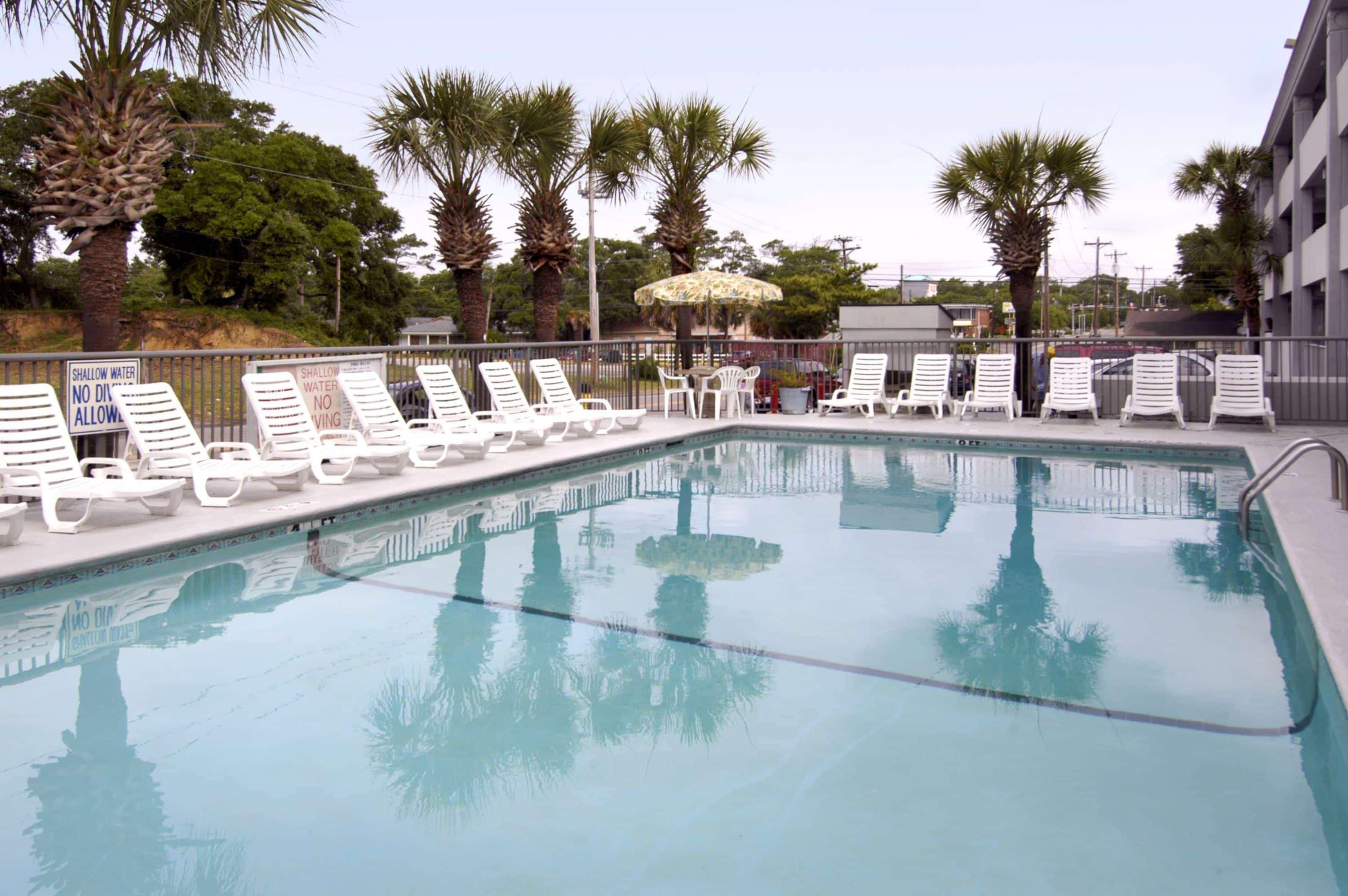 Days Inn By Wyndham Myrtle Beach-Grand Strand Exterior photo