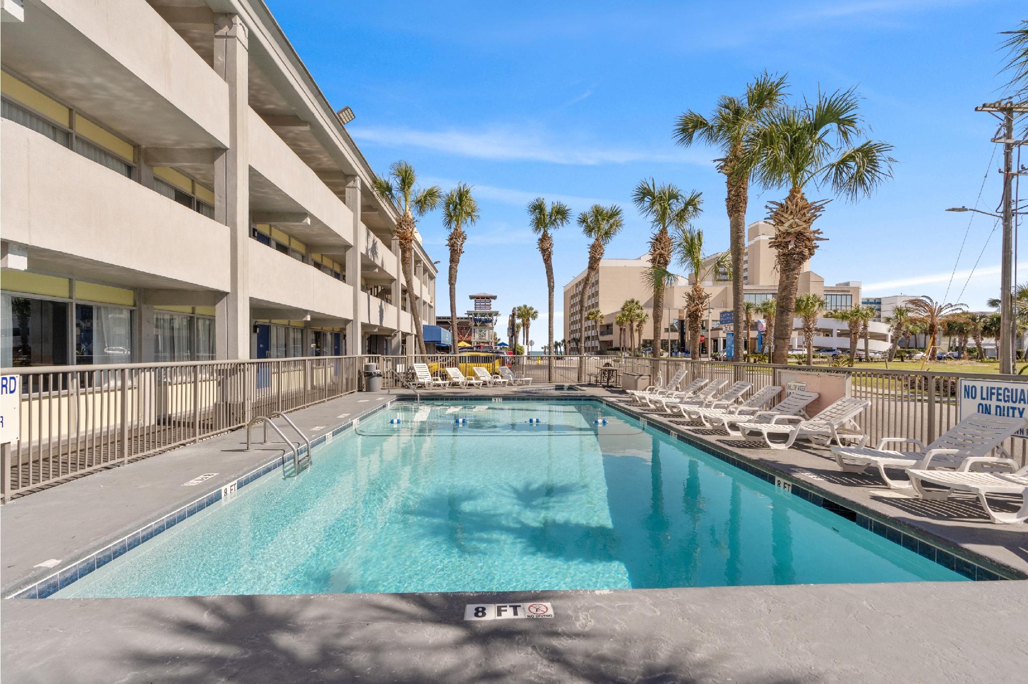 Days Inn By Wyndham Myrtle Beach-Grand Strand Exterior photo